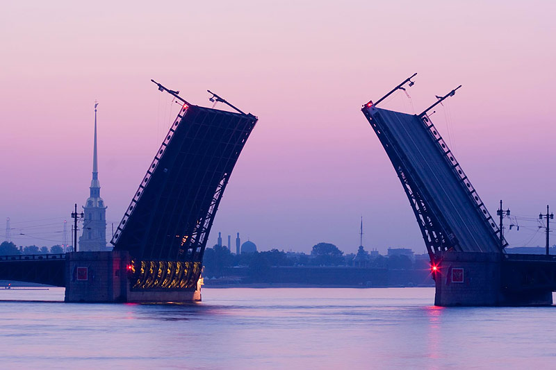 В Петербурге сдвинут время развода мостов