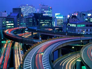 Токио признали самым дорогим городом мира
