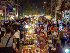Торговая улица в Таиланде
