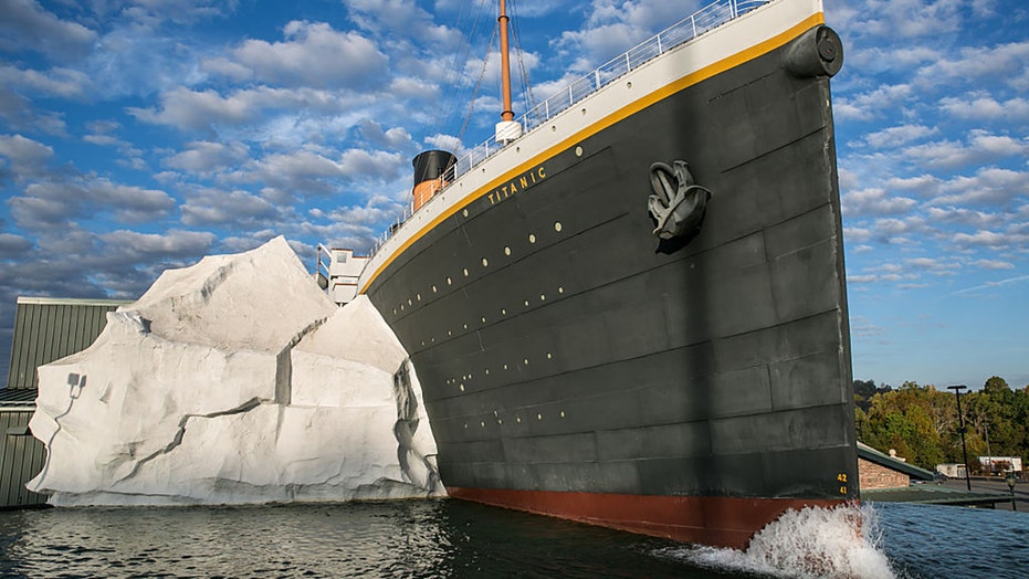 В музее Титаника рухнул айсберг