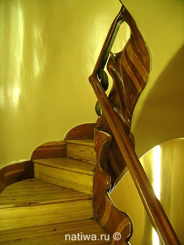 Лестница в доме Бальо. Барселона